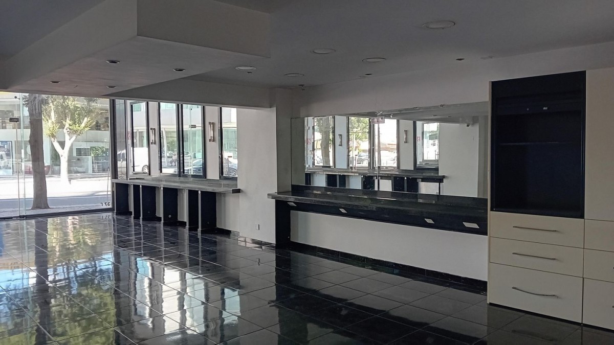 High-Visibility Retail Shop with Mezzanine in Agioi Omologites – Nicosia
