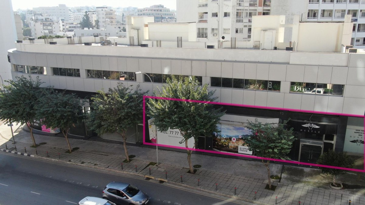 Former Café-Bar-Restaurant in Prime Central Location