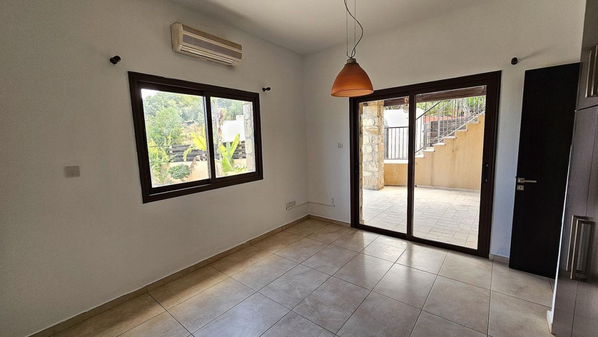 Duplex House with pool in Koili, Paphos