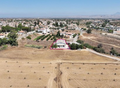 Peristerona, Nicosia Detached Villa For Sale | WW30082