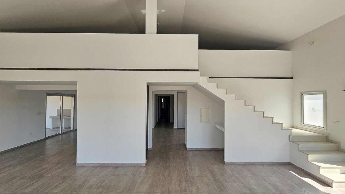 Charming Metallic-Frame Detached Home with Attic – Peristerona, Nicosia