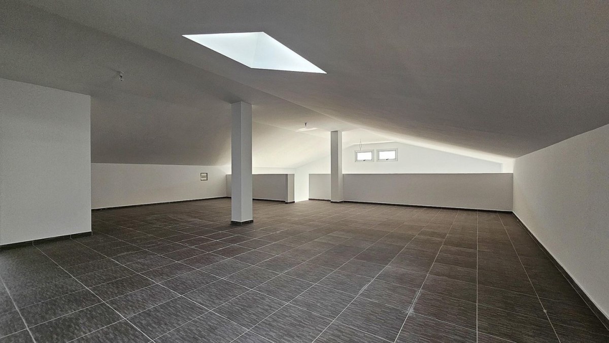 Charming Metallic-Frame Detached Home with Attic – Peristerona, Nicosia