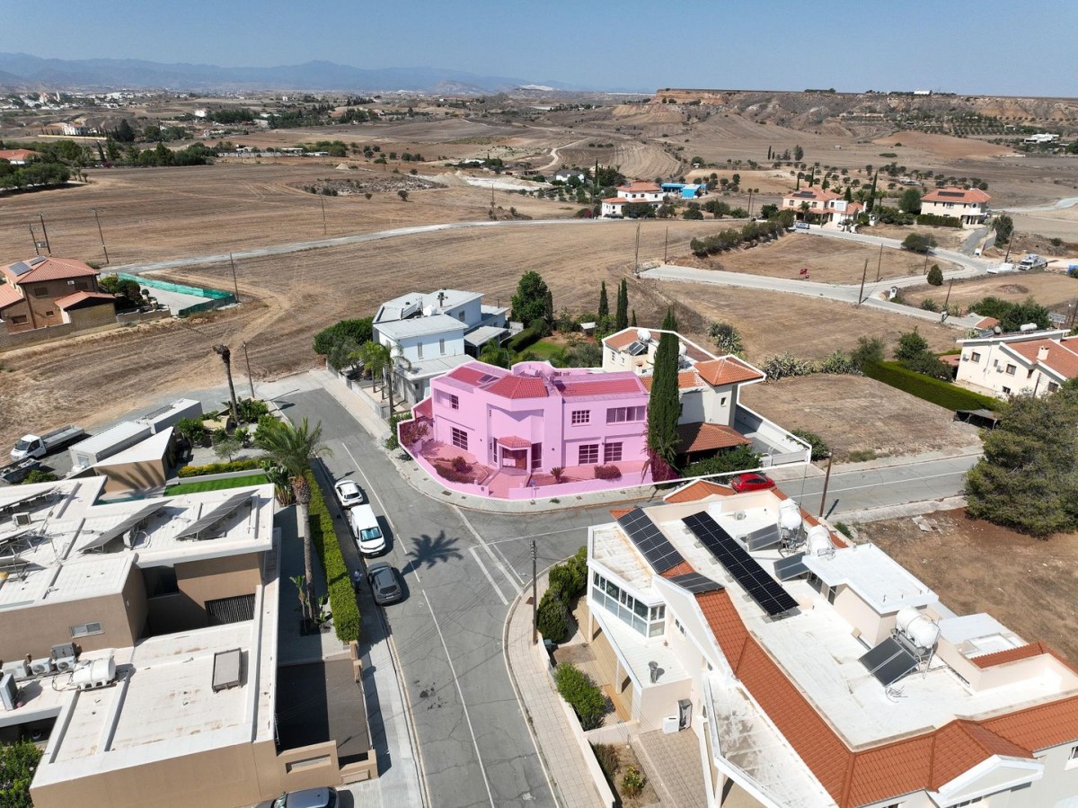 Deftera, Nicosia Semi Detached Villa For Sale | WW30104