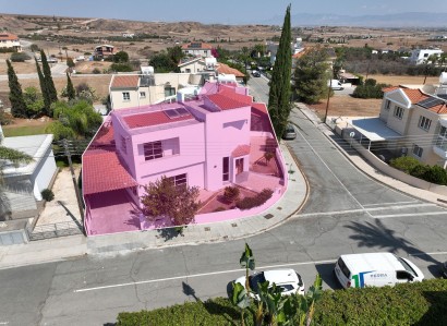 Deftera, Nicosia Semi Detached Villa For Sale | WW30104