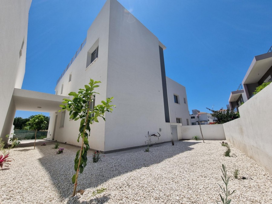 Detached Villa For Sale  in  Kato Paphos - Universal