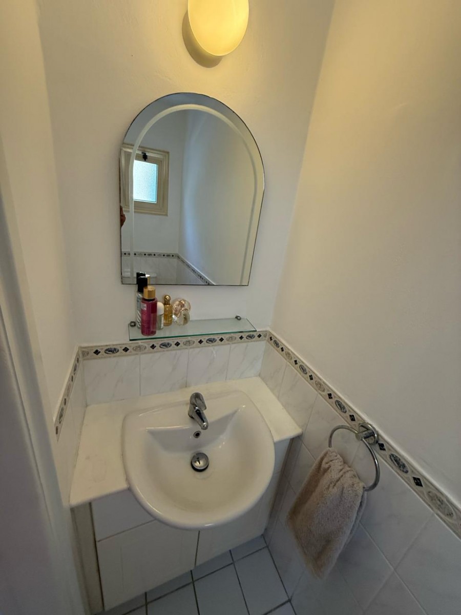 Town House / Maisonette For Rent  in  Kato Paphos - Universal