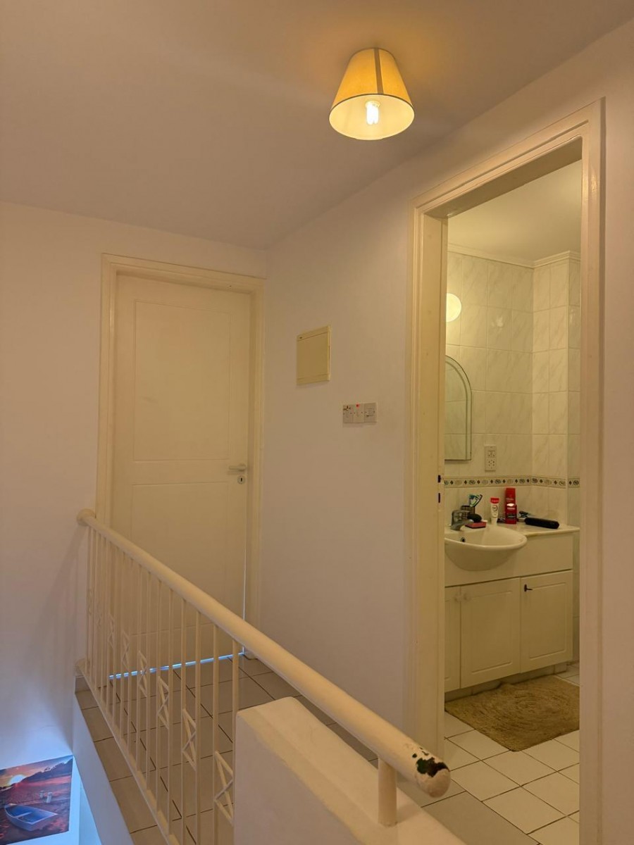 Town House / Maisonette For Rent  in  Kato Paphos - Universal