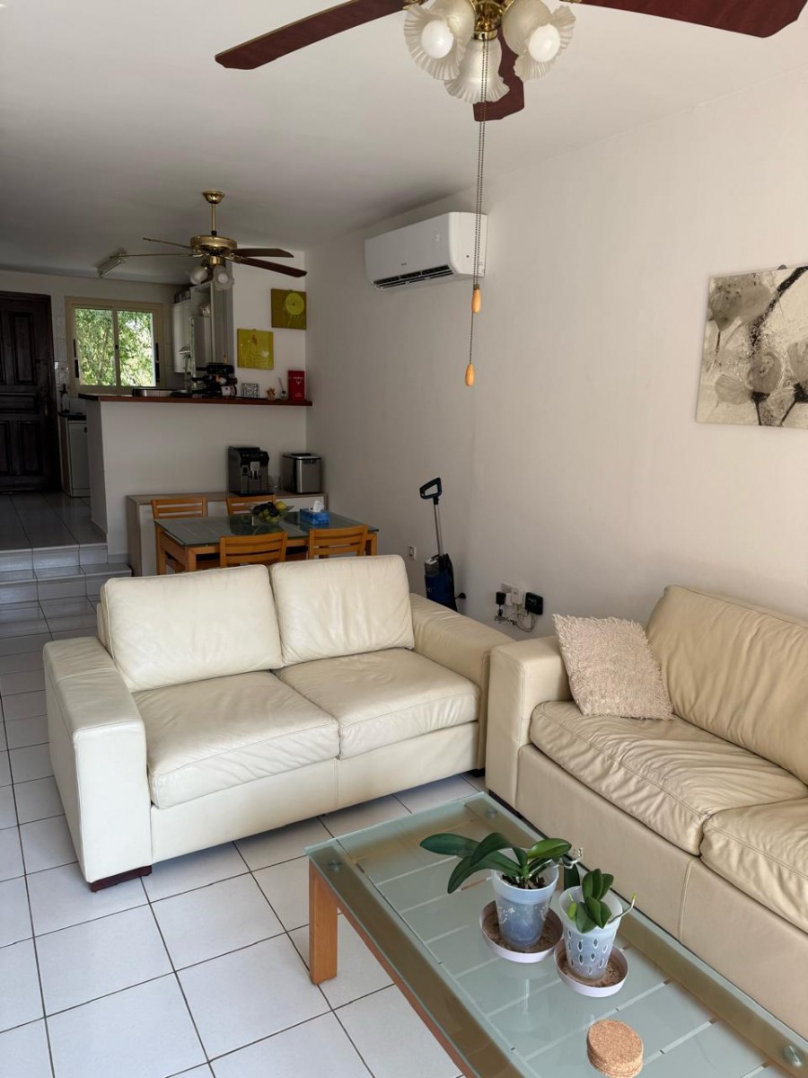 Town House / Maisonette For Rent  in  Kato Paphos - Universal