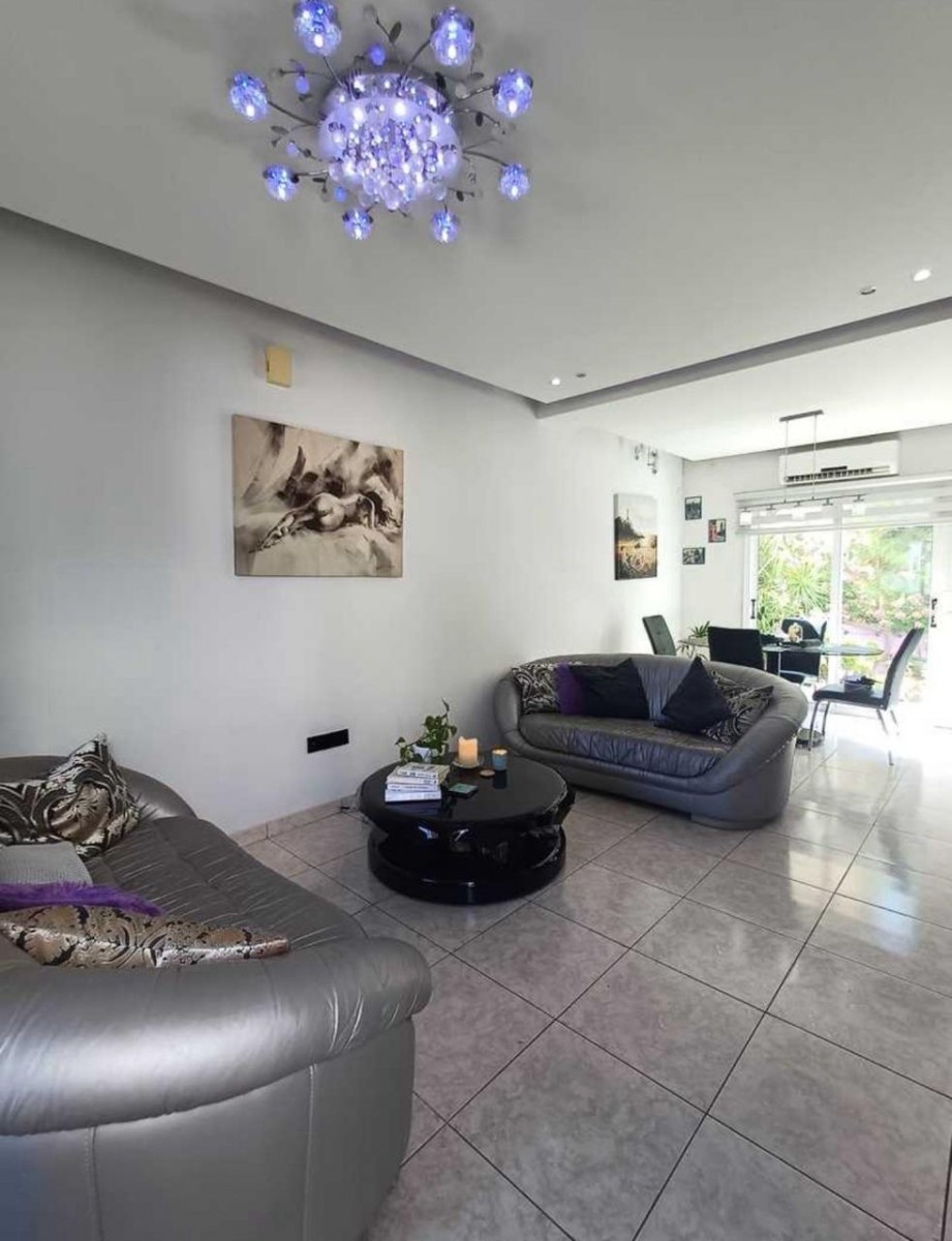 Town House / Maisonette For Rent  in  Kato Paphos - Universal