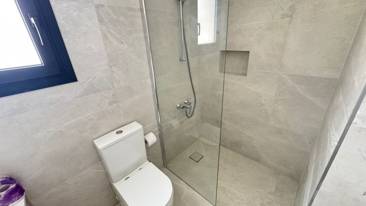 Town House / Maisonette For Rent  in  Kato Paphos - Universal