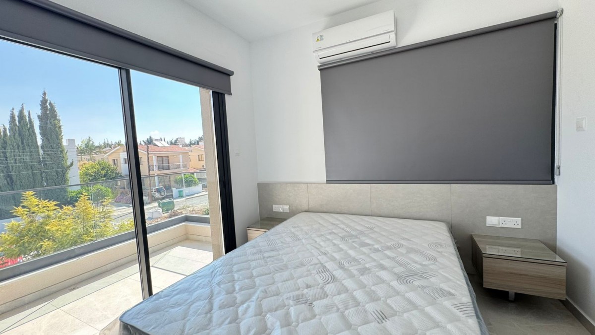 Town House / Maisonette For Rent  in  Kato Paphos - Universal
