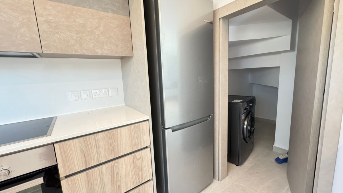 Town House / Maisonette For Rent  in  Kato Paphos - Universal