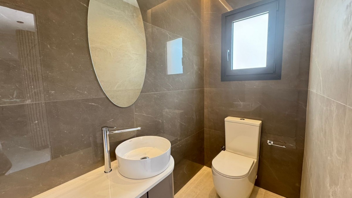 Town House / Maisonette For Rent  in  Kato Paphos - Universal