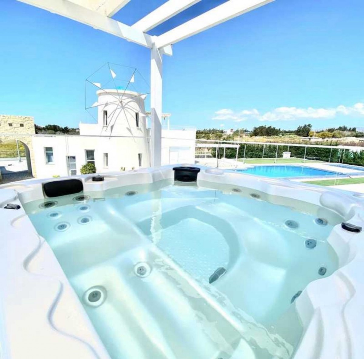Detached Villa For Rent  in  Yeroskipou