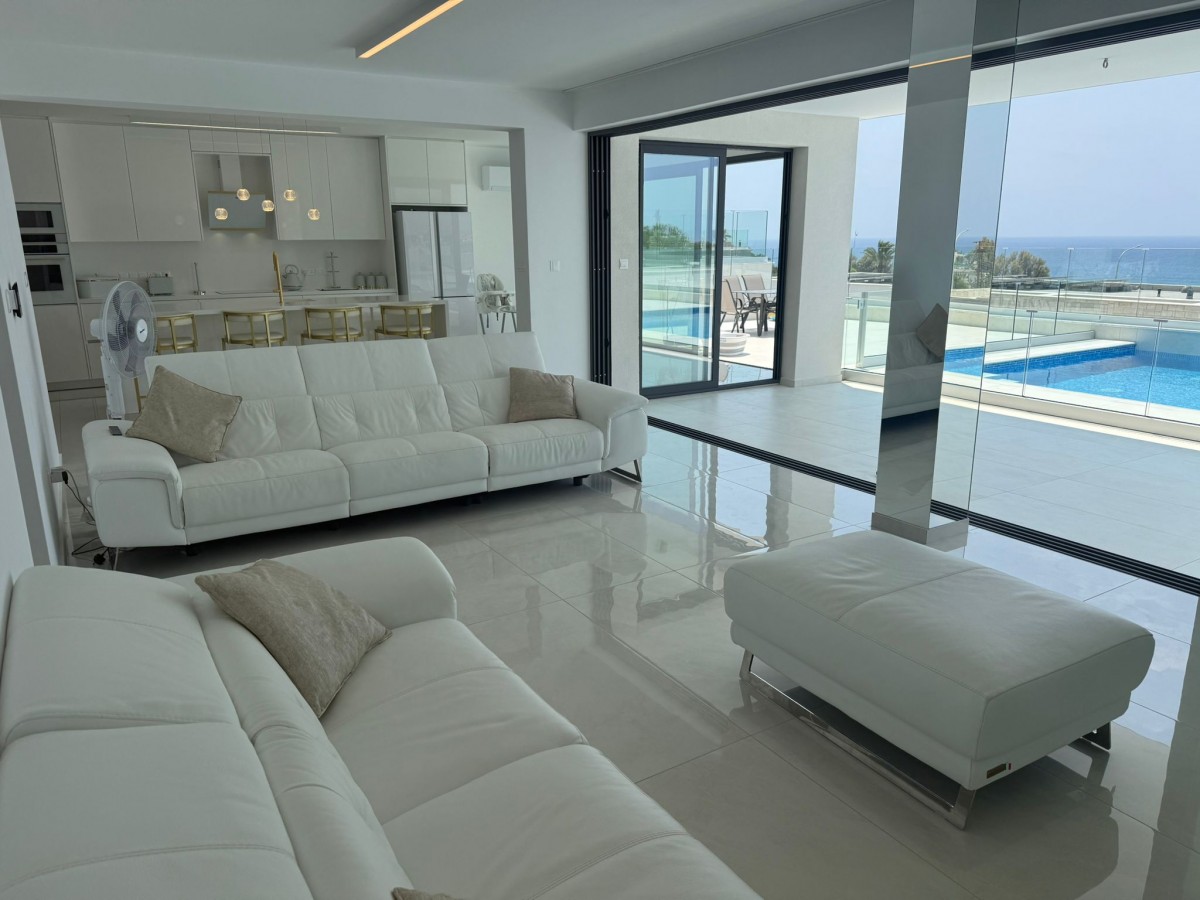 Detached Villa For Sale  in  Select Location