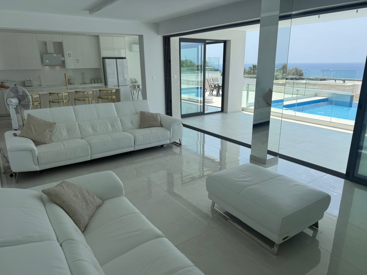 Detached Villa For Sale  in  Select Location