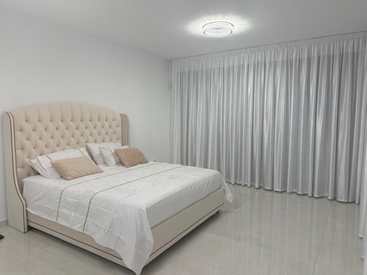 Detached Villa For Sale  in  Select Location