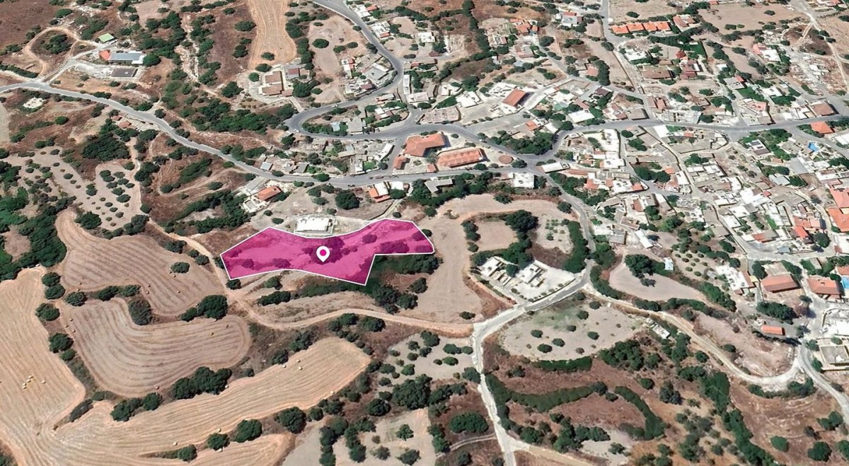 Residential field in Peristerona, Paphos