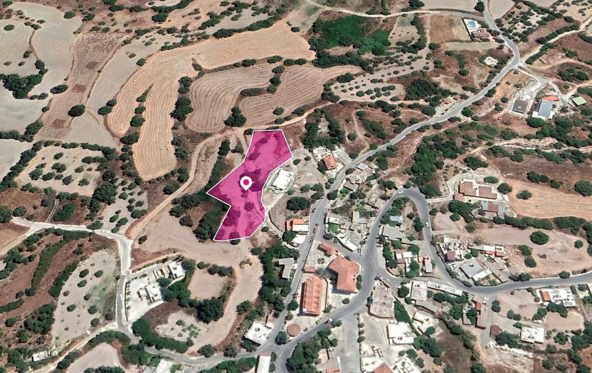 Residential field in Peristerona, Paphos