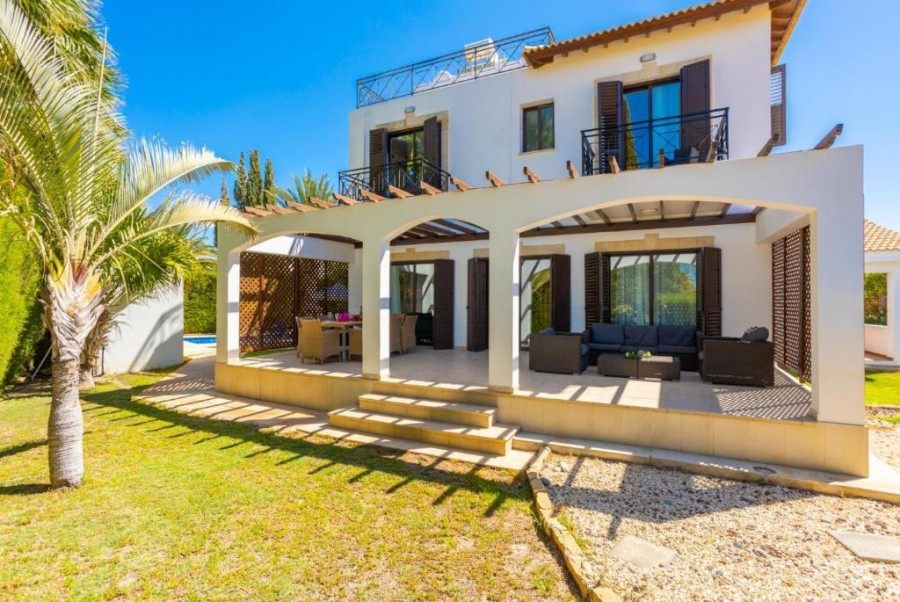 Detached Villa For Sale  in  Latchi
