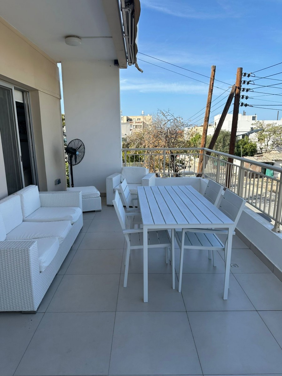 Floor Apartment For Rent  in  Paphos