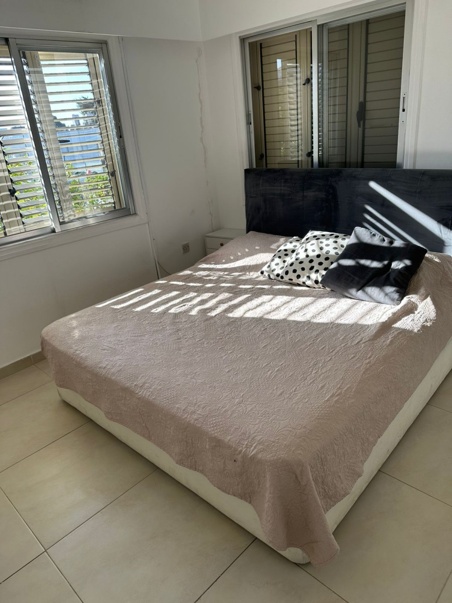 Floor Apartment For Rent  in  Paphos