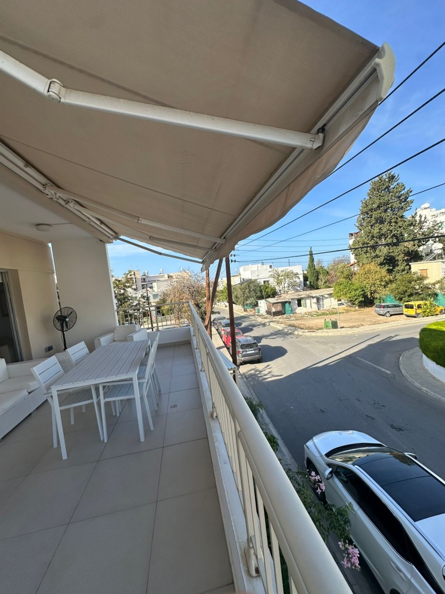 Floor Apartment For Rent  in  Paphos