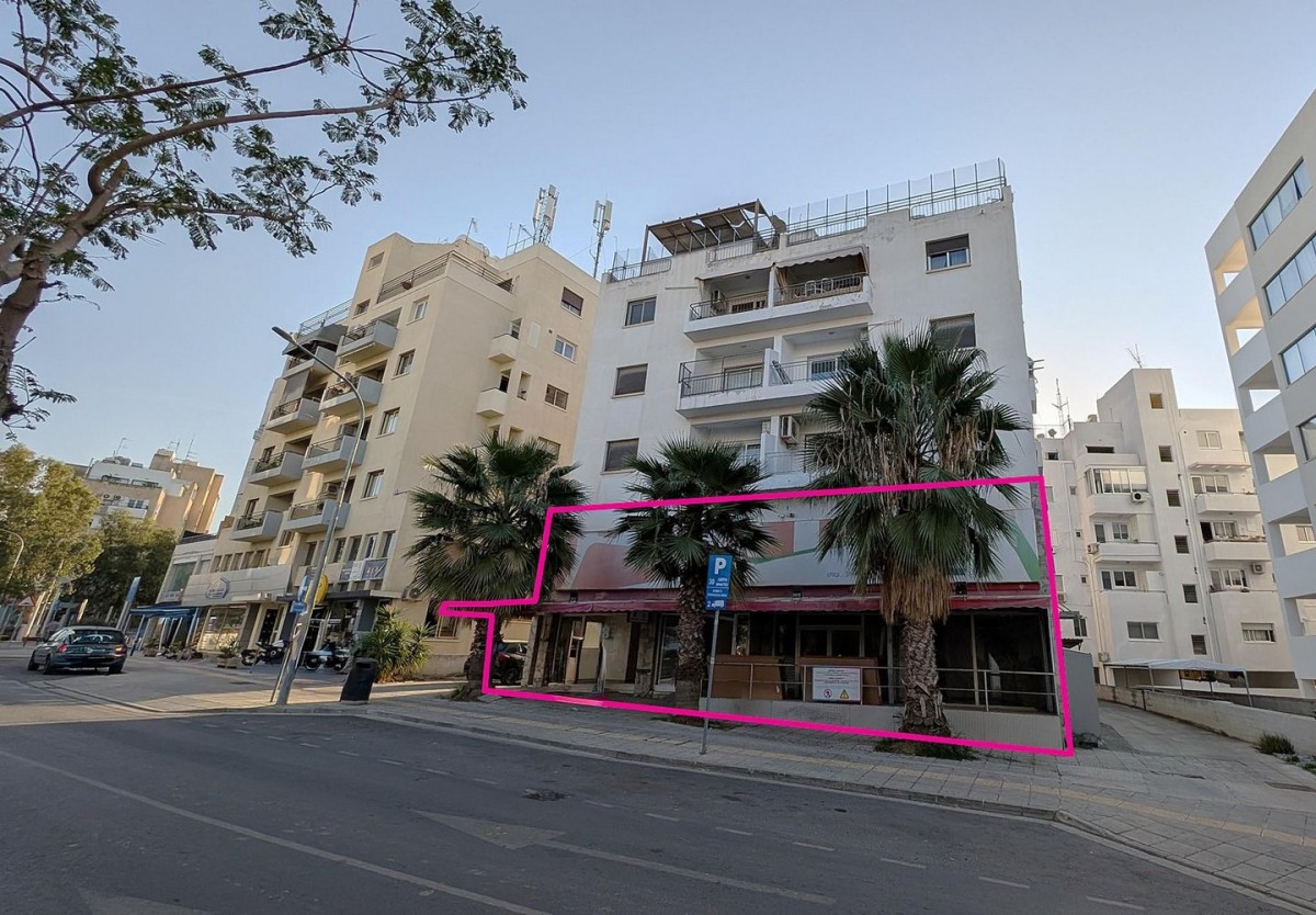 Shop with mezzanine in Agios Antonios, Nicosia