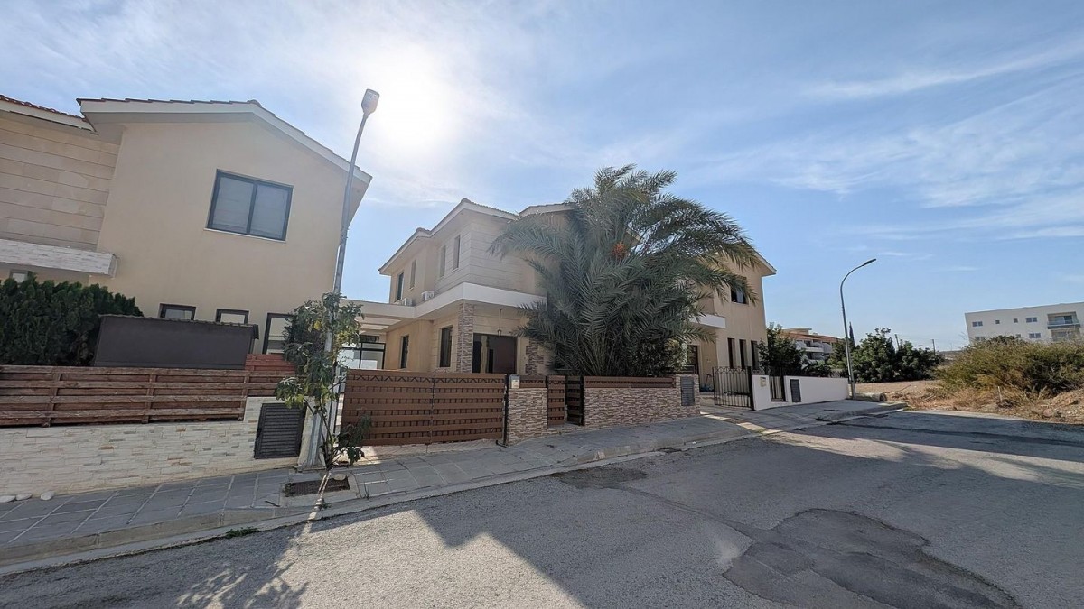 Two-Storey Detached House with Swimming Pool in Oroklini, Larnaca