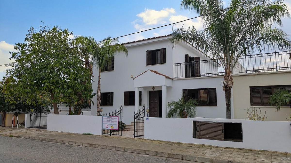 Elegant 3-bedroom semi-detached house in Engomi, Nicosia