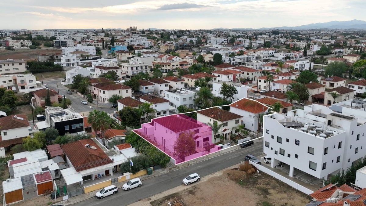 Elegant 3-bedroom semi-detached house in Engomi, Nicosia