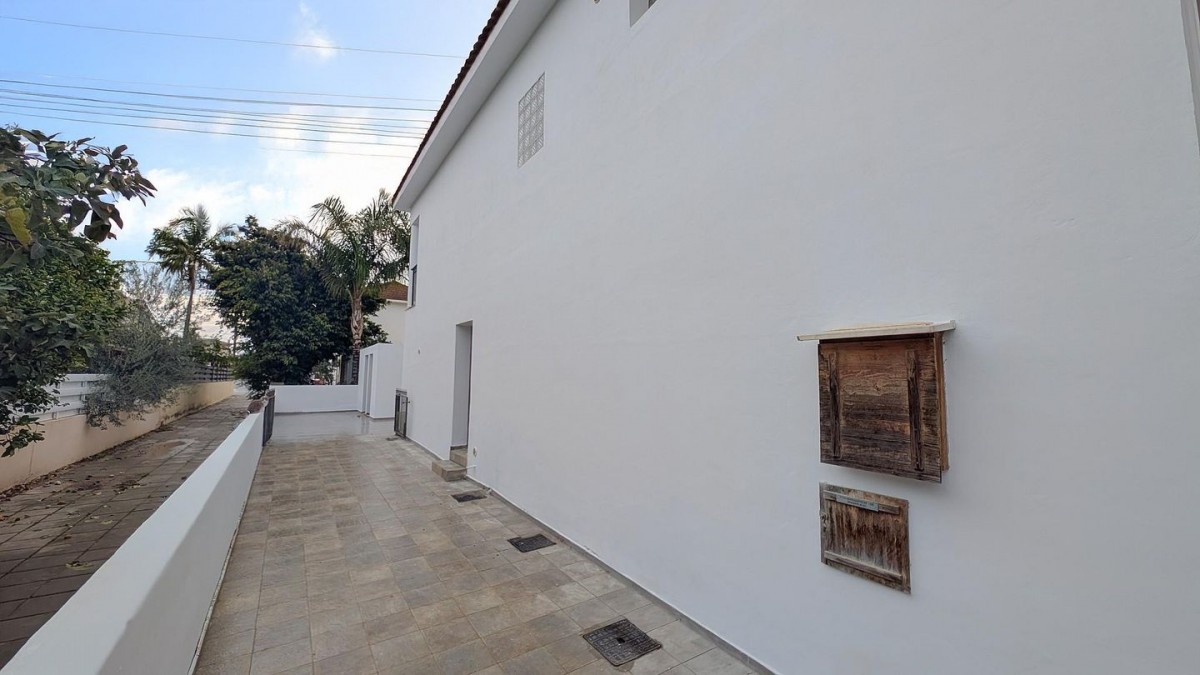 Elegant 3-bedroom semi-detached house in Engomi, Nicosia