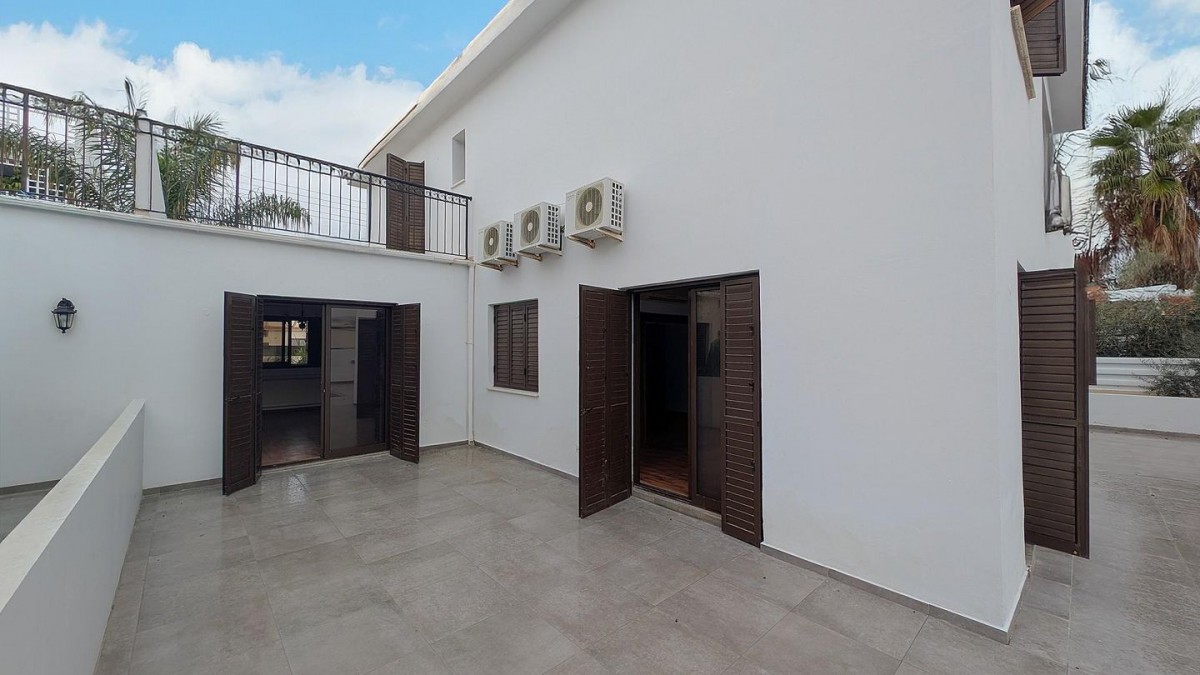 Elegant 3-bedroom semi-detached house in Engomi, Nicosia