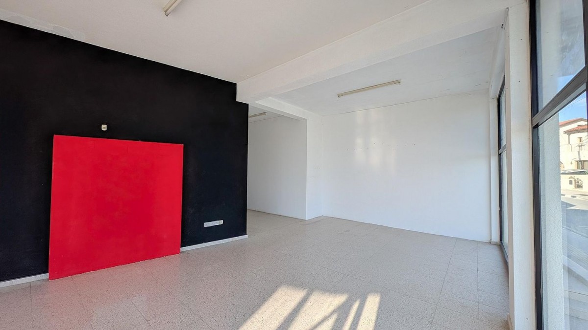 Building with two shops located in  Anafotida, Larnaka