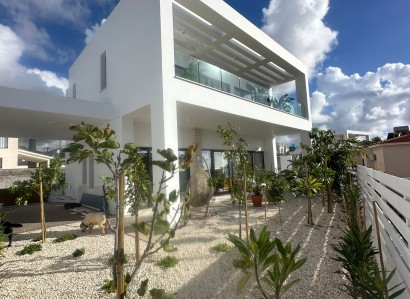 Peyia - Sea Caves, Paphos Detached Villa For Sale | WW30805