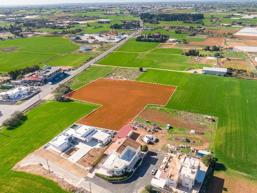 Field - Deryneia, Famagusta