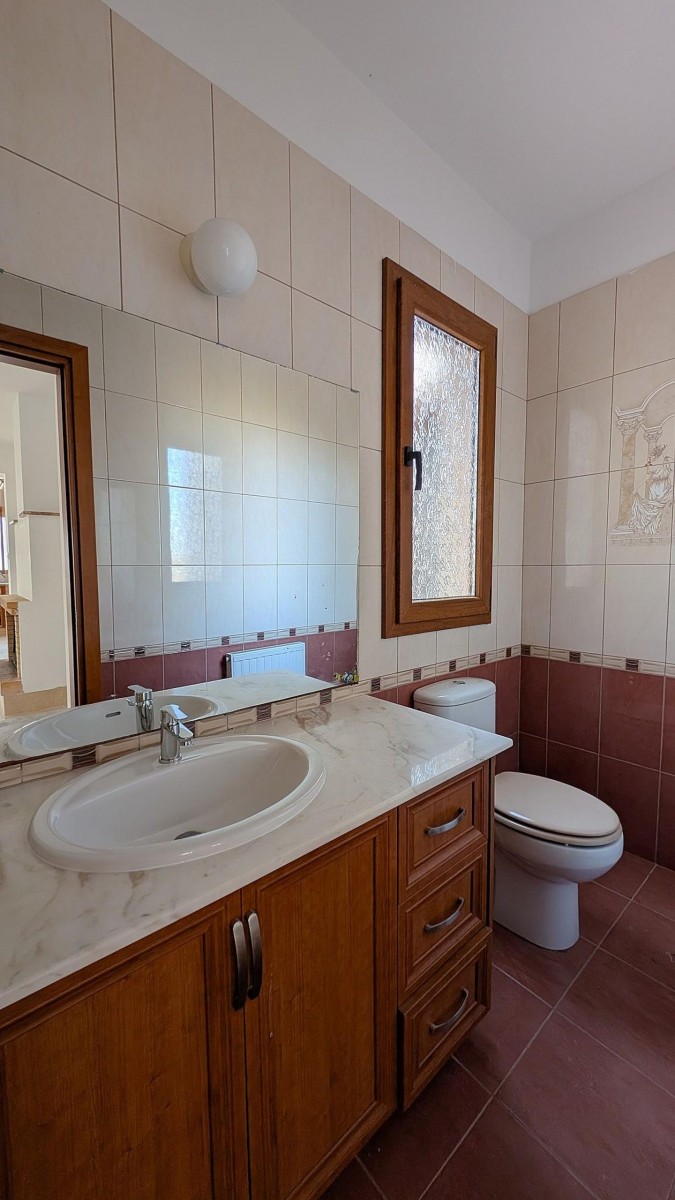 Three-bedroom villa in Tsada, Paphos