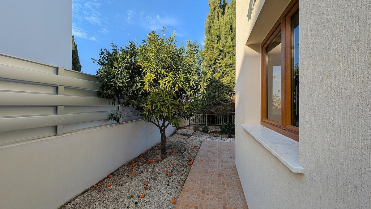 Three-bedroom villa in Tsada, Paphos