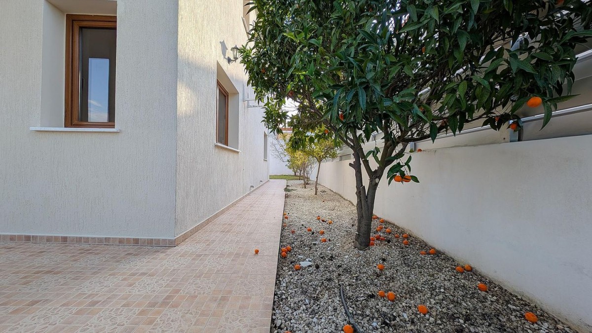 Three-bedroom villa in Tsada, Paphos