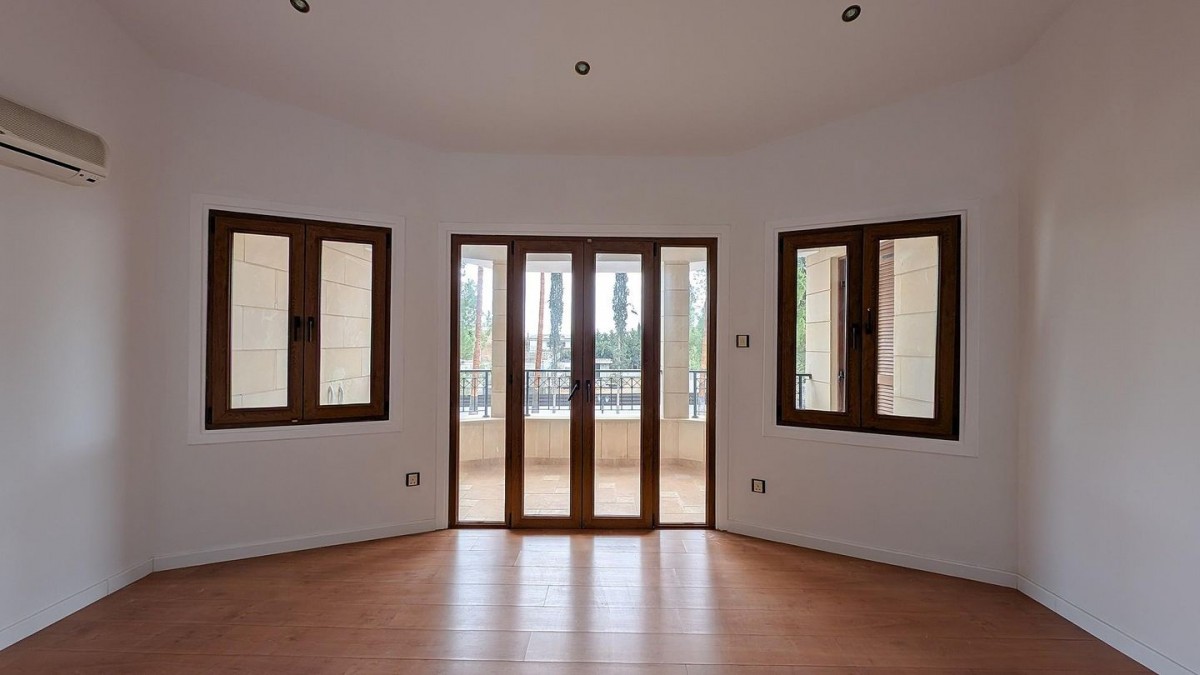 Luxurious Mansion in Agios Georgios, Latsia, Nicosia