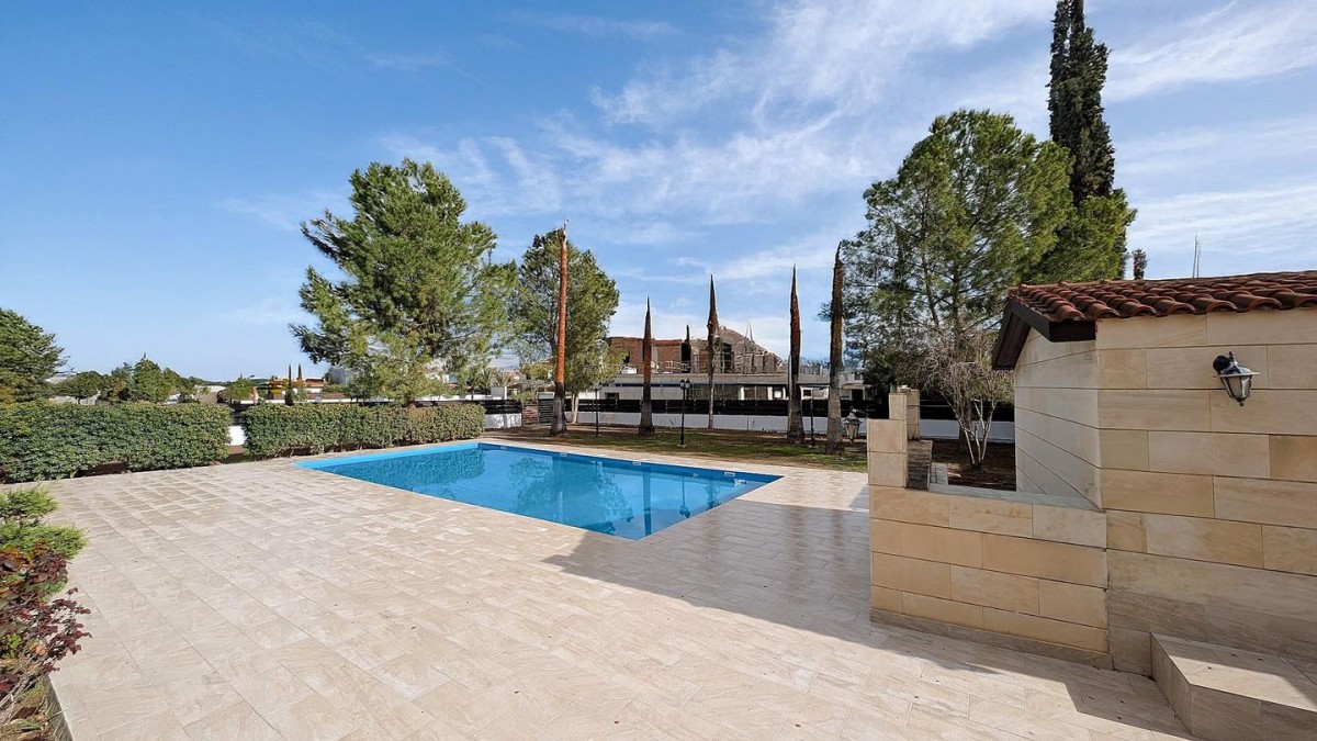 Luxurious Mansion in Agios Georgios, Latsia, Nicosia