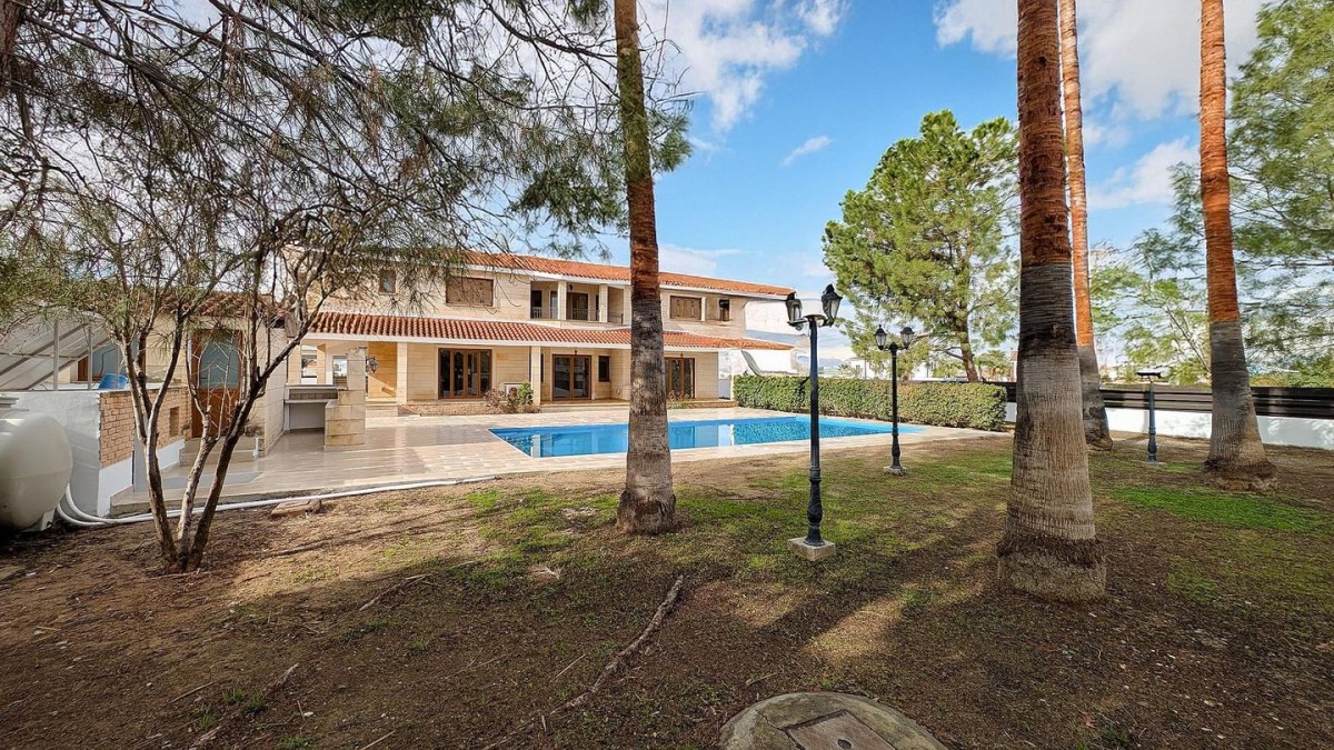 Luxurious Mansion in Agios Georgios, Latsia, Nicosia