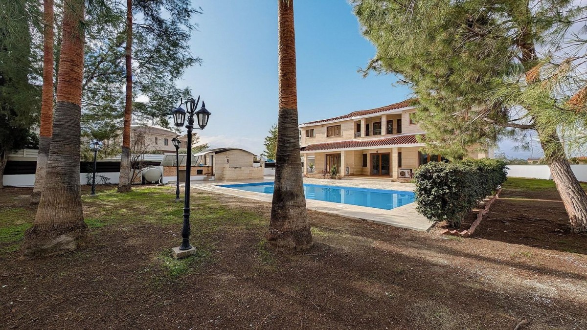 Luxurious Mansion in Agios Georgios, Latsia, Nicosia