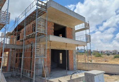 Detached Villa For Sale  in  Empa