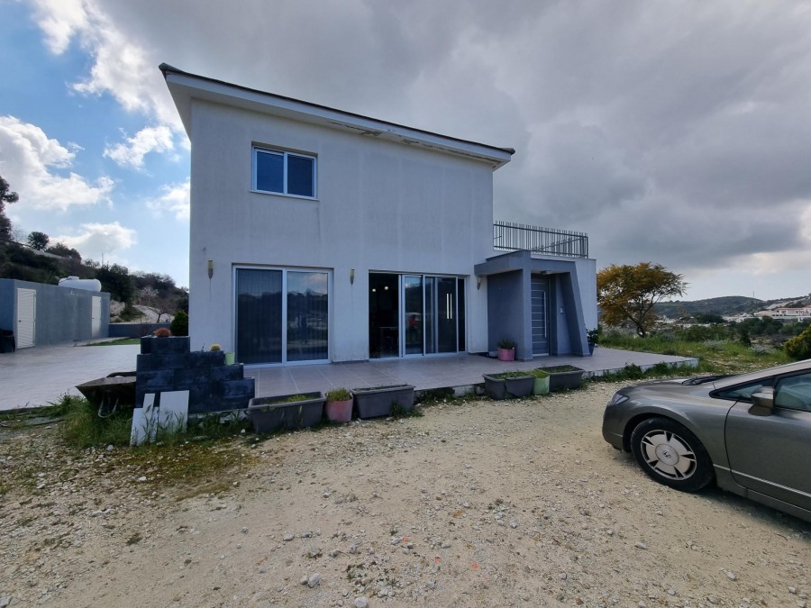 Detached Villa For Sale  in  Episkopi