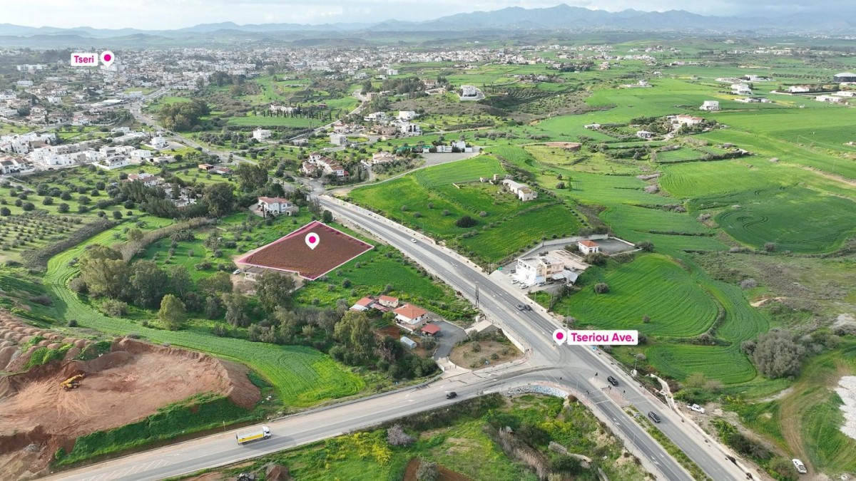 Residential field in Tseri, Nicosia