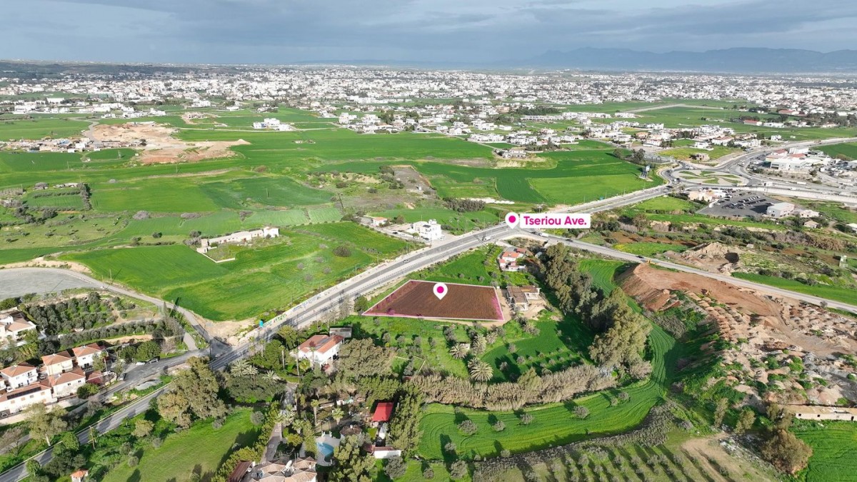 Residential field in Tseri, Nicosia