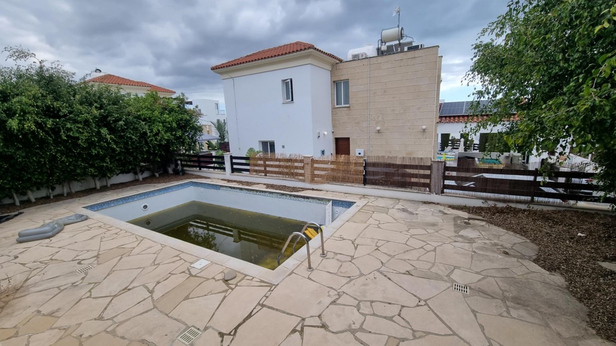 Detached Villa For Sale  in  Peyia - Coral Bay