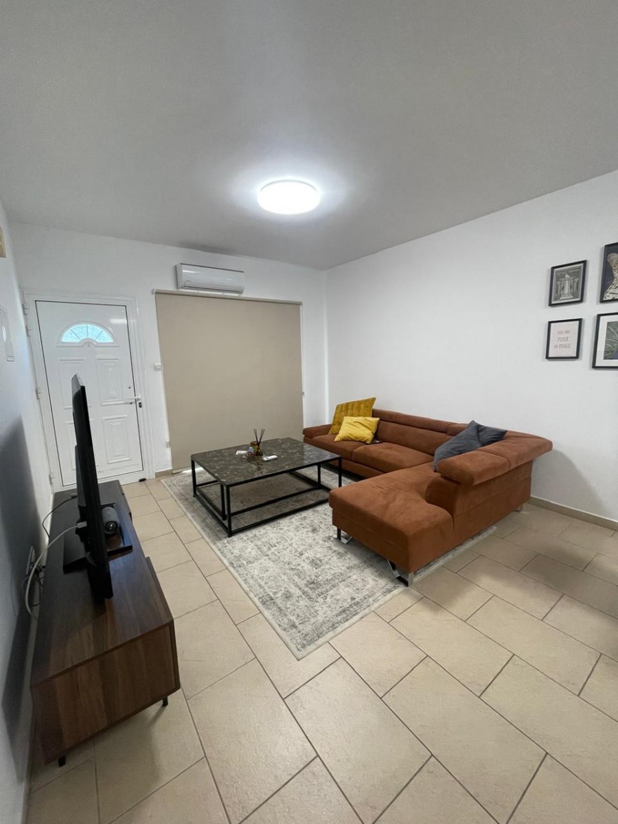 Town House / Maisonette For Rent  in  Paphos