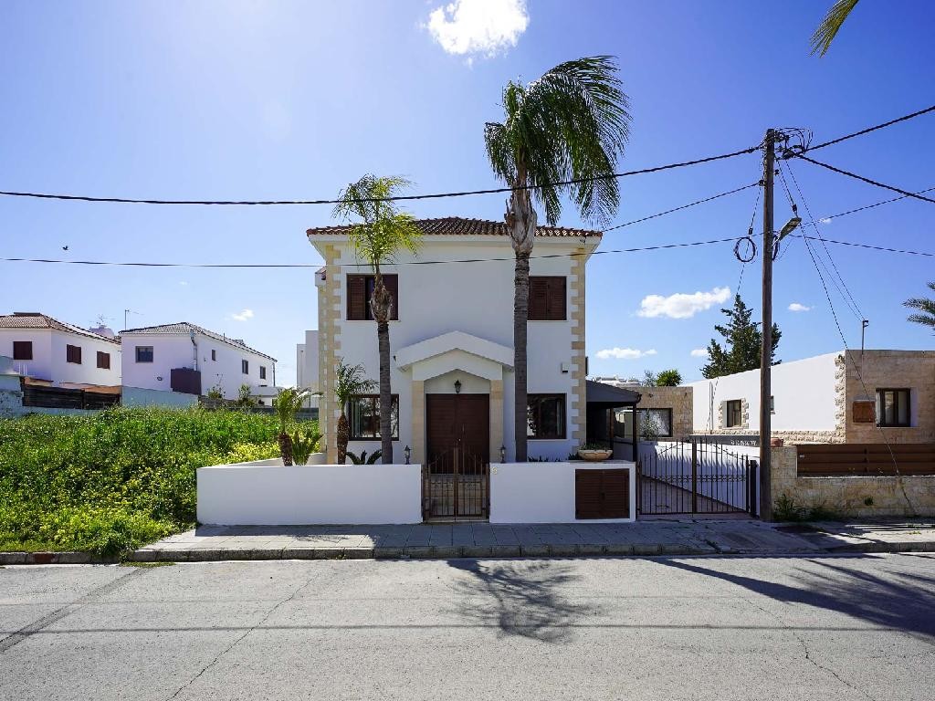 Dali, Nicosia Detached Villa For Sale | WW31005